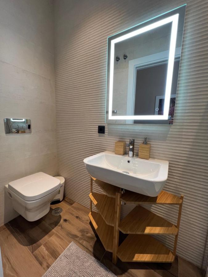 Deluxe Twobedroom Apartment Seville Downtown Luaran gambar